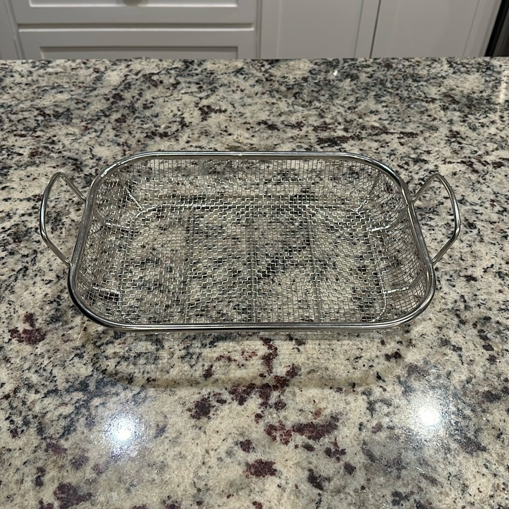 New wire vegetable basket